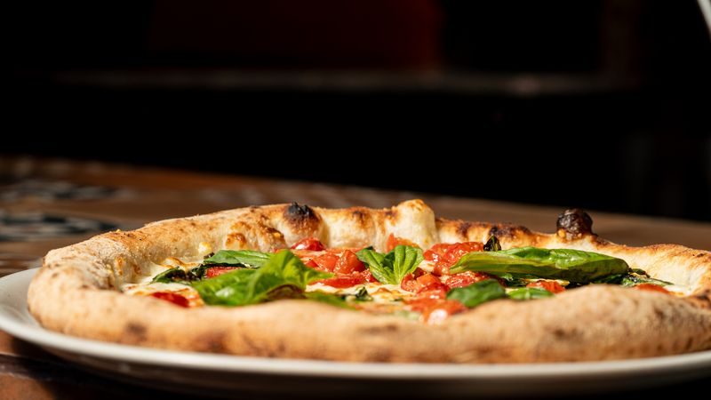 pizza luce classic margherita artisan pizza