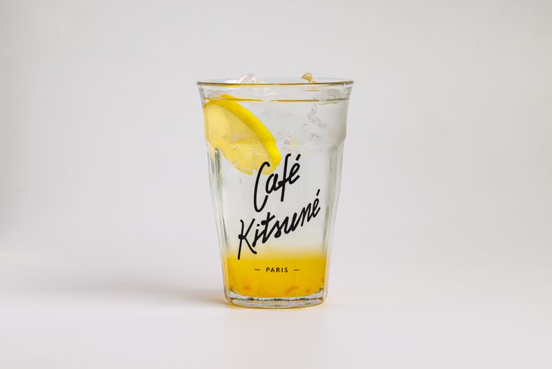 pizza luce fresh lemonade drink