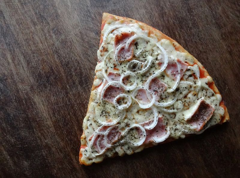 luce pizza four cheese blend artisan pie